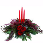 centrotavola con rose e candele rosse