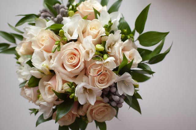 bouquet di fiori per una cena romantica